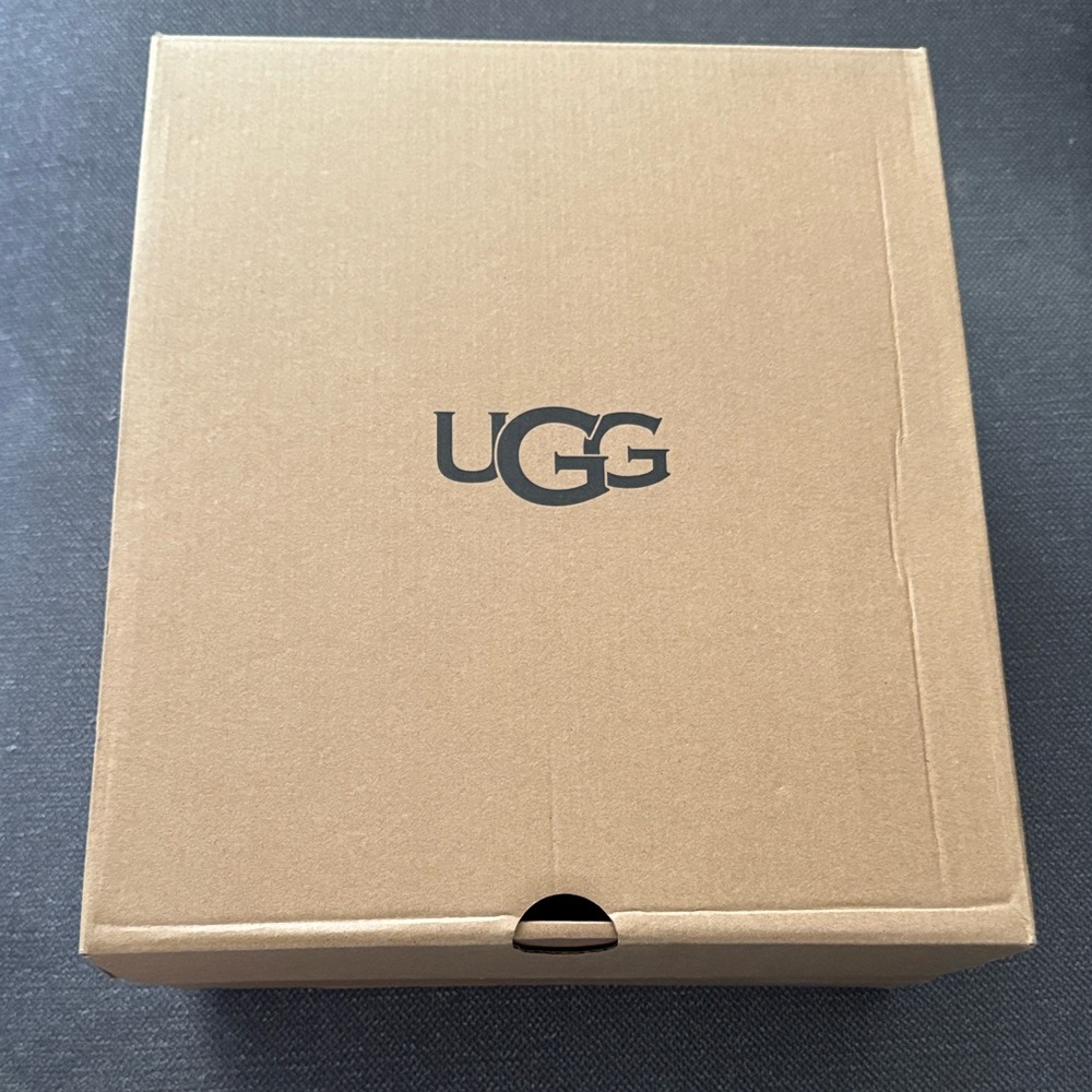 UGG Women's Classic Ultra Mini Platform Boots - Picture 2 of 12